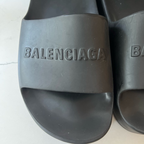 Used great condition BALENCIAGA  Rubber Platform Slides - Picture 5 of 7